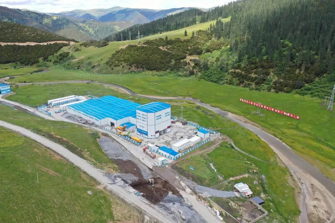 “站”立高原！yl23455永利搅拌站助力川藏线建设！