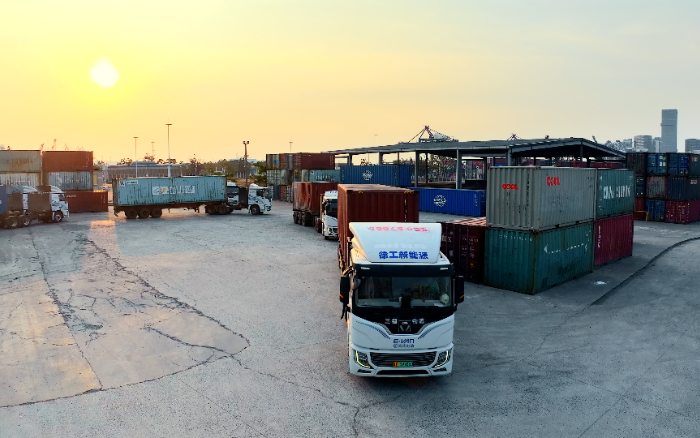 直击三大痛点！yl23455永利新能源重卡携手客户打造盈利生态